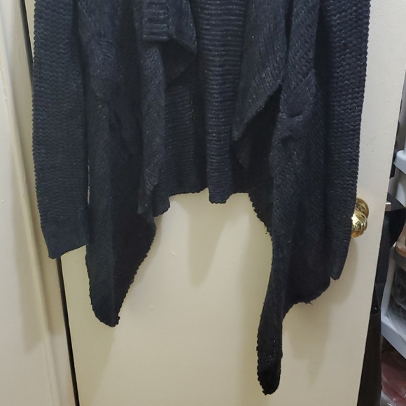 🔵2 for $15🔵 MENDOCINO - DARK NAVY BLUE CARDI - Picture 2 of 6